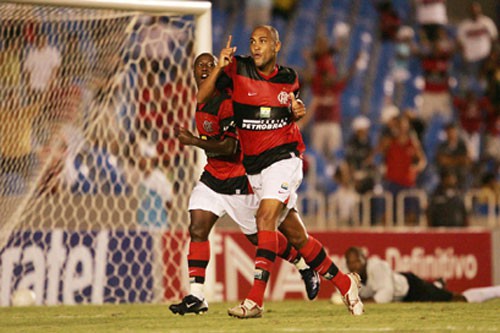 Flamengo vence o Cardoso Moreira: 4 a 1