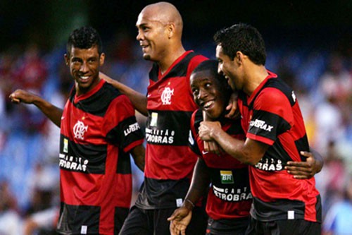 Flamengo vence o Macaé Esporte: 1 a 0