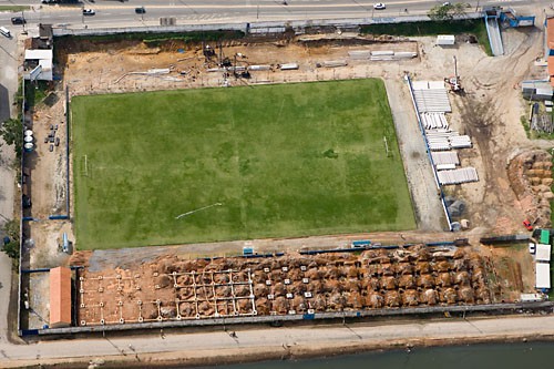 RUBENS LOPES VISITA OBRAS ESTÁDIO EM MACAÉ