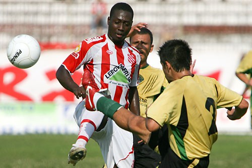 BANGU VENCE O TIGRES E REASSUME A LIDERANÇA DO QUADRANGULAR: 1 A 0