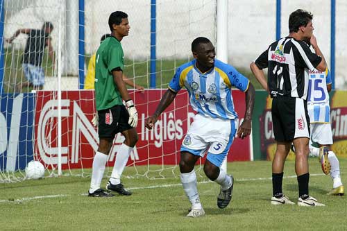 GOLEADA EM MACAÉ: 4 A 0