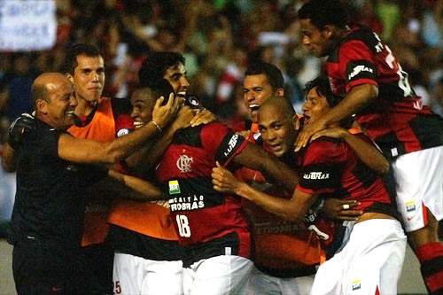 FLAMENGO LARGOU NA FRENTE : 1 A 0