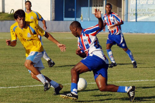 FRIBURGUENSE VENCE O MACAÉ ESPORTE: 3 A 2