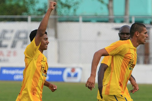 MADUREIRA VENCE O SERRA: 2 A 1