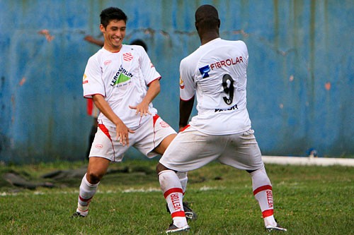 DE VIRADA, BANGU VENCE O ESTÁCIO: 2 A 1