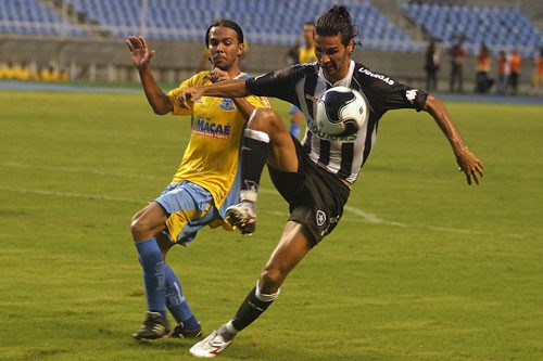 BOTAFOGO VENCE O MACAÉ ESPORTE: 1 A 0