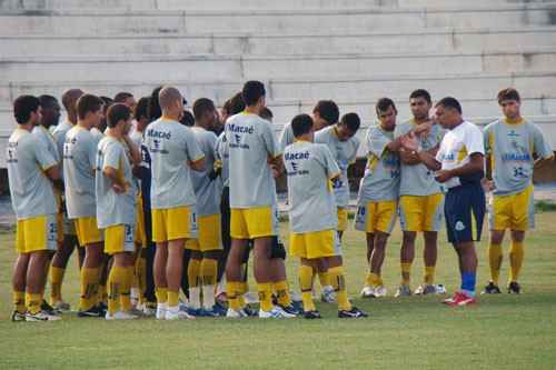 Série D: Macaé Esporte indefinido para o primeiro jogo decisivo