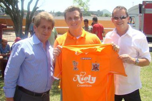 Luciano Huck visita o Nova Iguaçu Futebol Clube