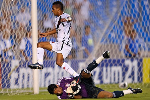 NADA DE GOLS NO PRIMEIRO CLÁSSICO DO CARIOCA: 0 A 0