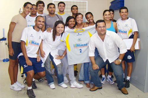 Jogadores do Macaé Esporte realizam exames em Universidade