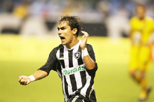 NOS ACRÉSCIMOS, BOTAFOGO VENCE O MADUREIRA: 3 A 2