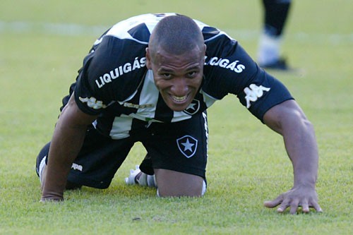 BOTAFOGO GOLEIA O RESENDE E SE CLASSIFICA: 4 A 0