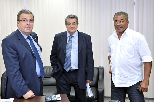 JAIRZINHO, O "FURACÃO", VISITA SEDE DA FERJ