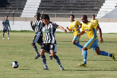 ESTADUAL JUNIORES: MACAÉ VENCE O AMERICANO