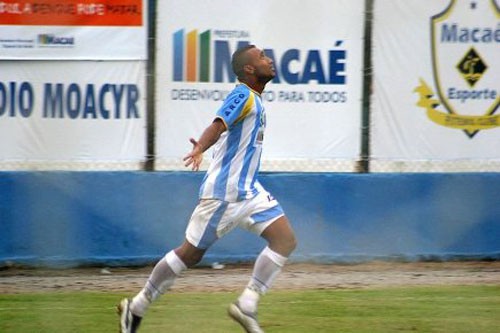 Jones busca primeiro gol na Copa Rio contra o Quissamã