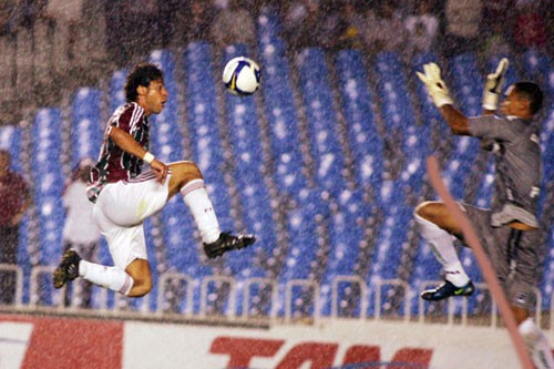 Com um Golaço do atacante Fred, Fluminense vence o clássico Vovô