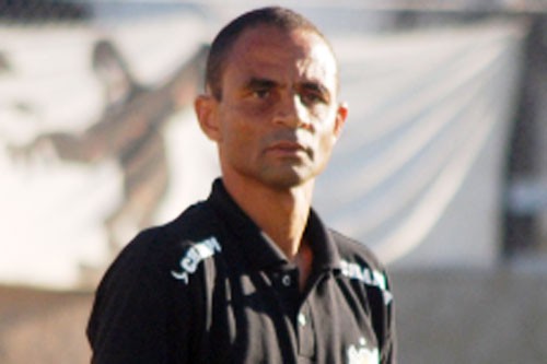 Édson Souza é o novo técnico do Miguel Couto