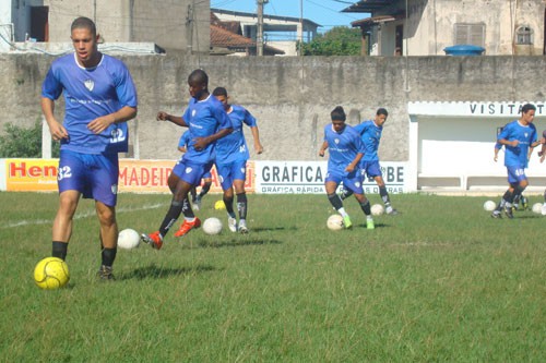 Série C: Rio das Ostras defende liderança do Grupo B, contra o Sampaio Corrêa