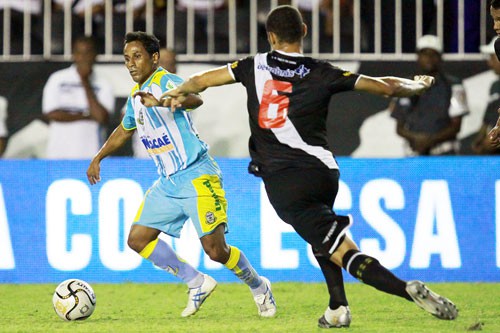 Vasco goleia o Macaé Esporte: 4 a 0