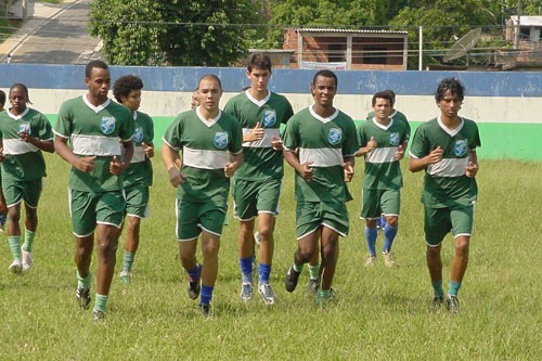 Artsul volta aos treinos de olho na Série A