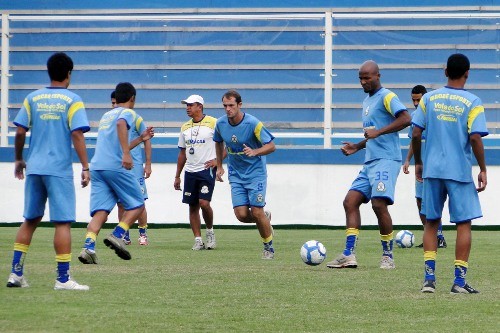 Macaé Esporte é o melhor visitante da Série C