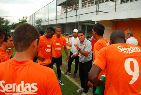 Marcelinho Paulista não é mais técnico do Sendas Esporte