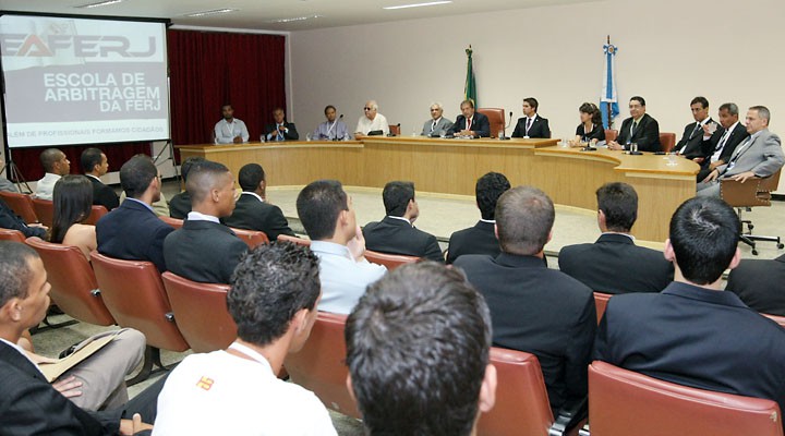 EAFERJ realiza aula inaugural do Curso de Arbitragem 2010