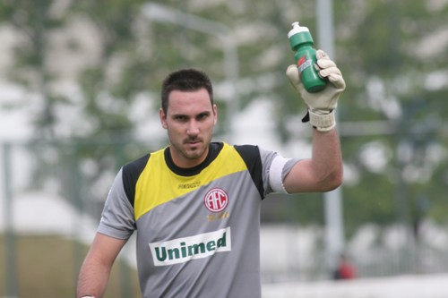 Goleiro Roberto convoca a torcida para o duelo contra o Boavista