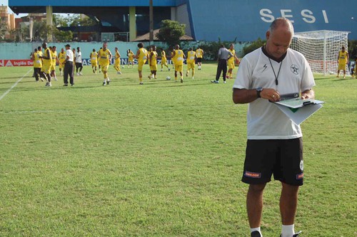 Marcelo Buarque cobra atitude do time após derrota na estreia