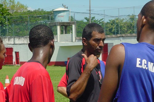 Série C: Marinho trabalha na sala de musculação