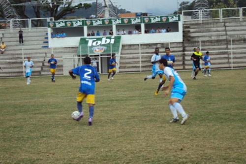 Duquecaxiense e Barra Mansa empatam em 1 a 1