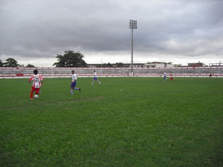 Bangu vence o Friburguense e se reabilita no Estadual de Juniores: 3 a 1