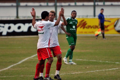 América vence o Sport-JF com show de Alex Dias: 3 a 1