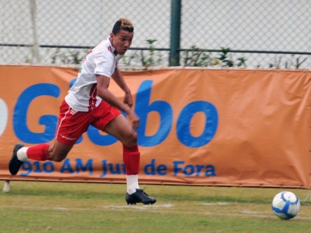 Hugo se anima com bom início no América e espera brilhar na Série D