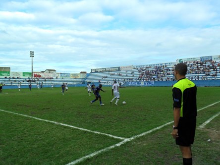 Goytacaz vence, mas não se livra do rebaixamento: 3 a 2