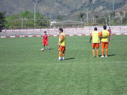 Bangu e Duque de Caxias empatam jogo-treino: 1 a 1