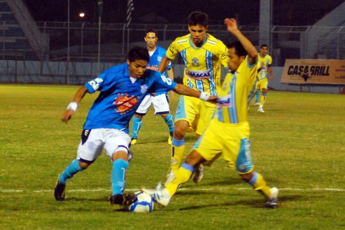 Macaé vence e se isola na liderança do seu grupo na Série C: 1 a 0