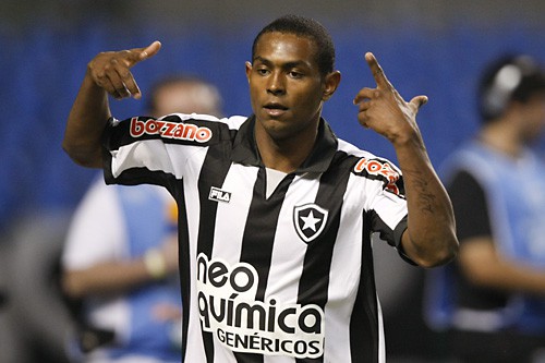 Botafogo vence a quinta seguida no Brasileirão: 1 a 0