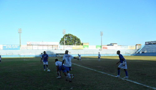 Com dois gols de Rondinelli, Goytacaz vence o Olaria: 2 a 1