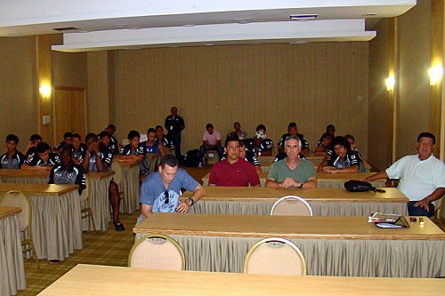 Comissão de Ensino da COAF-RJ visita equipe do Botafogo