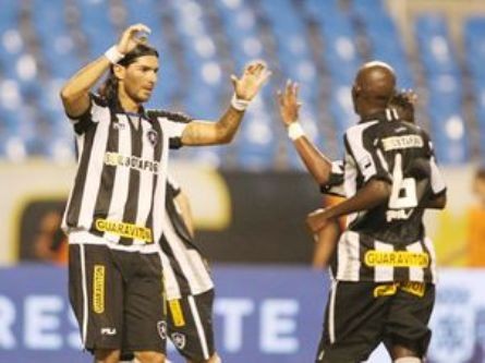 Botafogo goleia o Madureira no Engenhão: 4 a 1