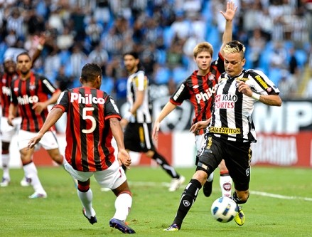 Botafogo vence e pode ser líder na quarta-feira