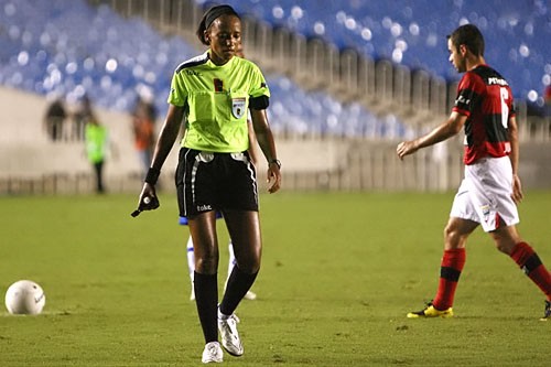 Simone Xavier apitará a final da Copa do Brasil