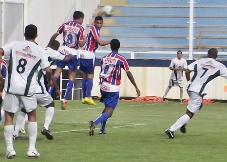 Friburguense vence o Serra e fica perto da vaga