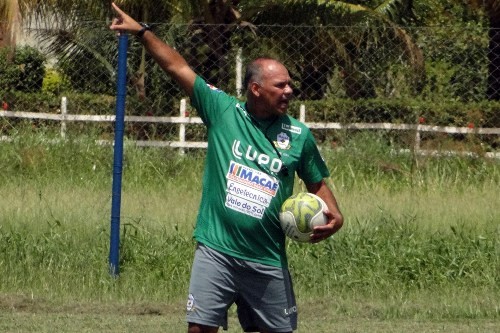 De técnico novo, Macaé enfrenta o Olaria na Rua Bariri