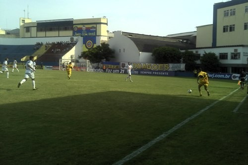 De virada, Madureira vence a primeira no Carioca: 2 a 1