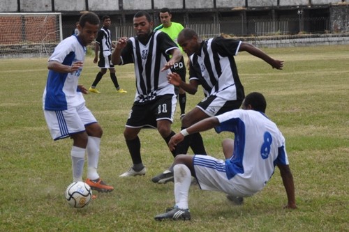 Mesquita vence a primeira na Série B