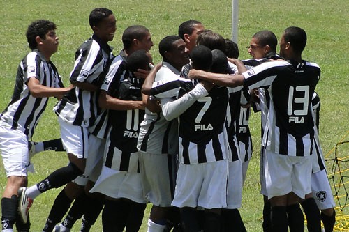 Copa Rio Sub-17: Botafogo vence e está na semifinal