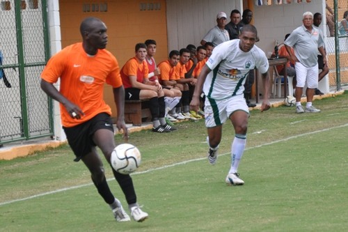 Sendas vence o Serra Macaense e assume a ponta da Série B