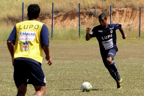 Atacante Marcelo é o primeiro reforço do Macaé para a Taça Rio